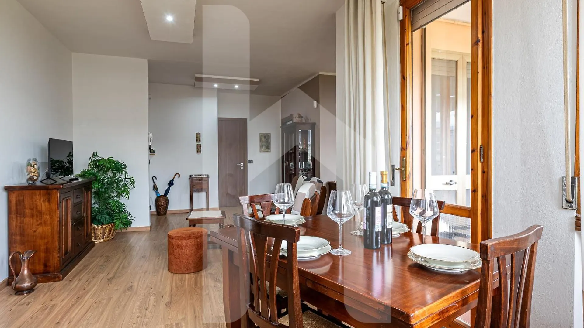 Homiday - Pisa - Elegant Apartment- 3 Camere 2 Bagni 0*,